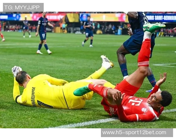 姆巴佩禁区内摔倒引发担忧经过短暂休息后重返赛场继续拼搏