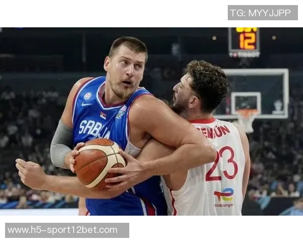 申京谈约基奇进攻能力出众但防守时常遭遇犯规困扰 申京谈约基奇进攻能力出众但防守时常遭遇犯规困扰