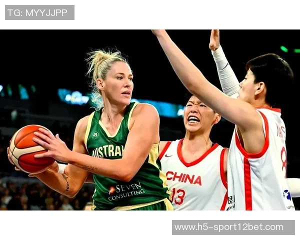 中国女篮前两节展现强大实力后两节调整阵容磨合备战未来赛事